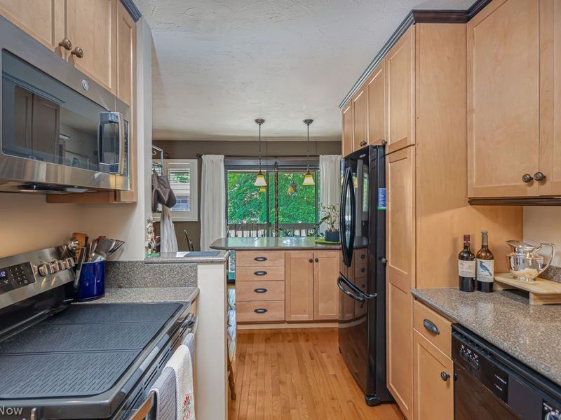 2479 Euclid Heights Boulevard , Cleveland, OH 44106 Photo 10