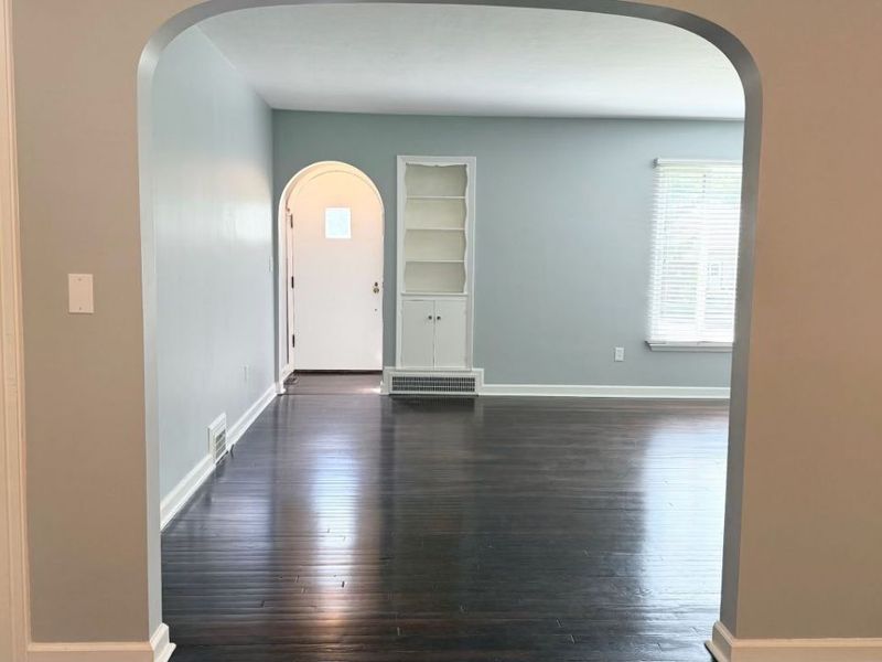 7679 S Eastland Road , Middleburg Heights, OH 44130 Photo 11