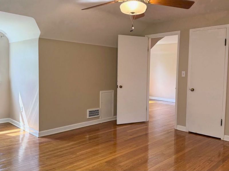 7679 S Eastland Road , Middleburg Heights, OH 44130 Photo 21