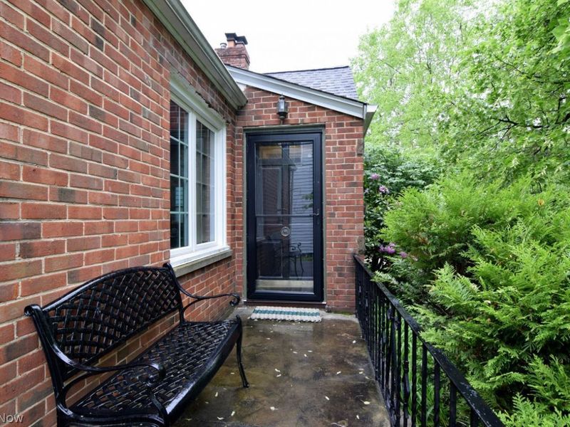 2658 Canterbury Road , Cleveland Heights, OH 44118 Photo 3