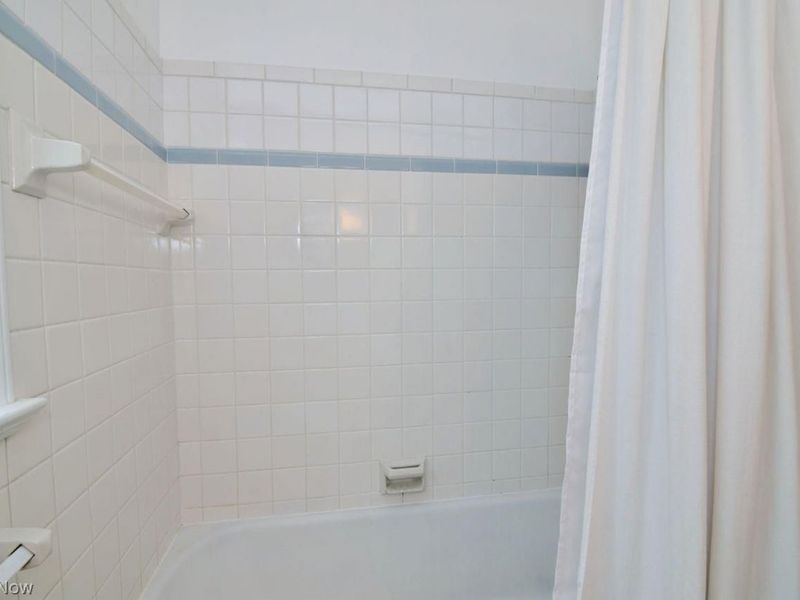 2658 Canterbury Road , Cleveland Heights, OH 44118 Photo 32