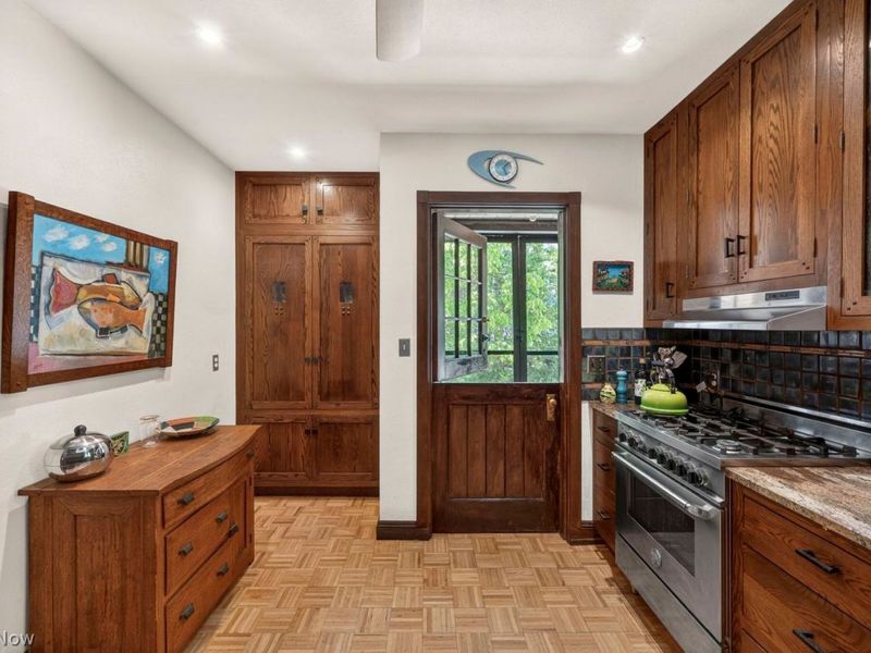 2879 Weybridge Road , Shaker Heights, OH 44120 Photo 17