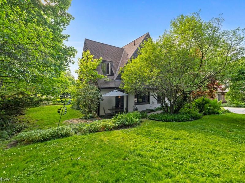 2879 Weybridge Road , Shaker Heights, OH 44120 Photo 44