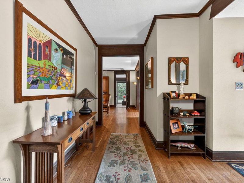 2879 Weybridge Road , Shaker Heights, OH 44120 Photo 9