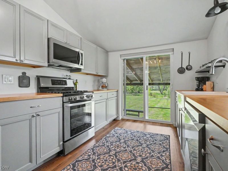 1988 S Cleveland Massillon Road , Copley, OH 44321 Photo 15