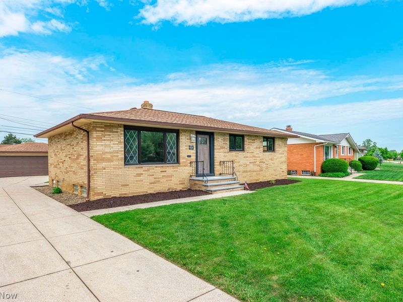 6916 Tobik Trail , Parma Heights, OH 44130 Photo 2