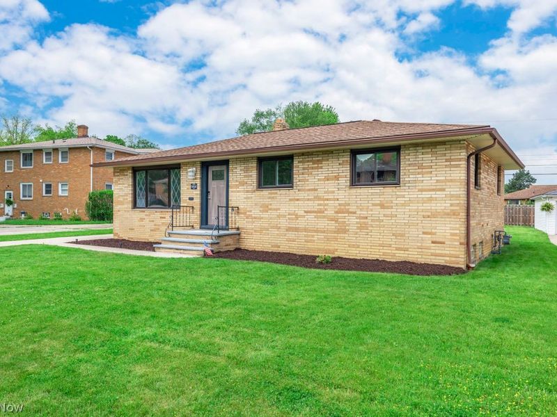 6916 Tobik Trail , Parma Heights, OH 44130 Photo 5