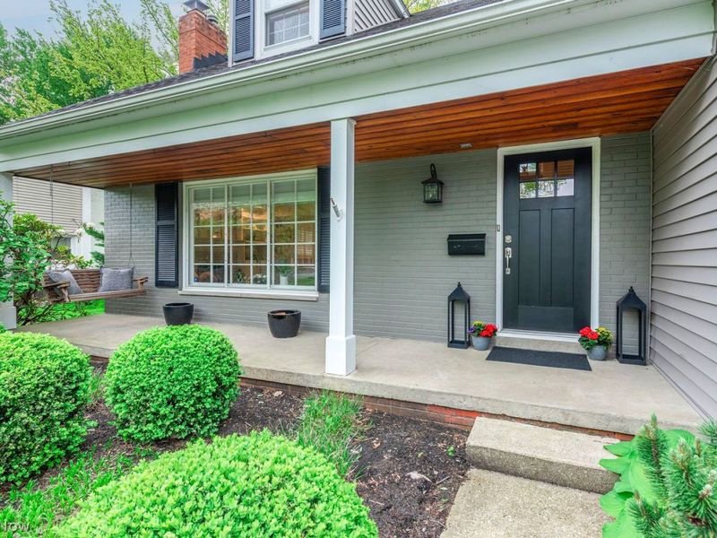 31401 Drake Drive, Bay Village, OH 44140 Photo 3