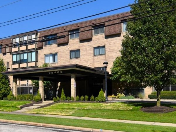 25805 Fairmount Boulevard , Unit 404, Beachwood, OH 44122