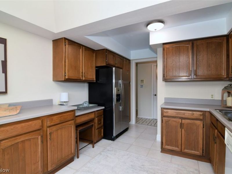 25805 Fairmount Boulevard , Unit 404, Beachwood, OH 44122 Photo 10