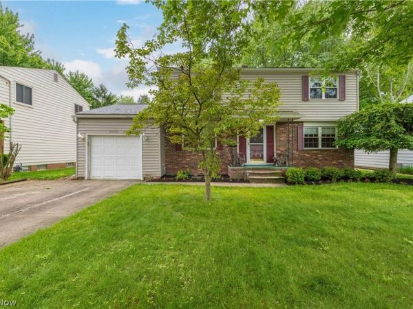 24237 Woodmere Drive , North Olmsted, OH 44070