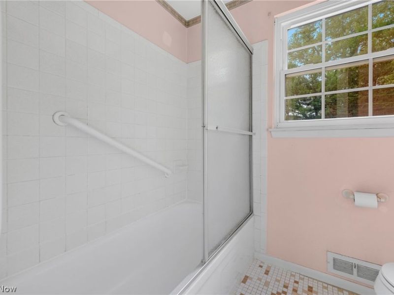 24237 Woodmere Drive , North Olmsted, OH 44070 Photo 30