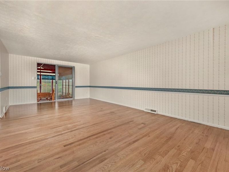 24237 Woodmere Drive , North Olmsted, OH 44070 Photo 4