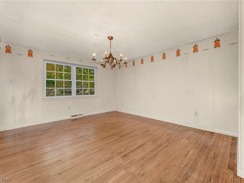 24237 Woodmere Drive , North Olmsted, OH 44070 Photo 9