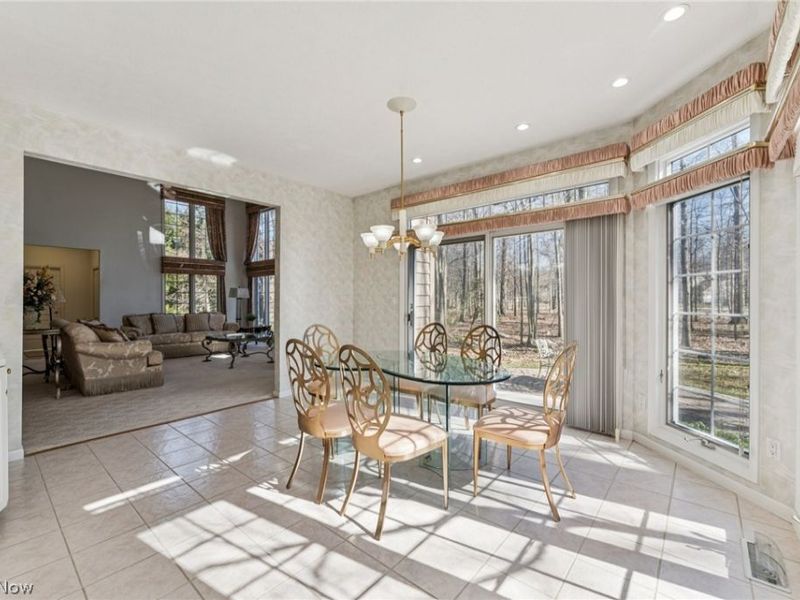32341 Regency Court , Avon Lake, OH 44012 Photo 15