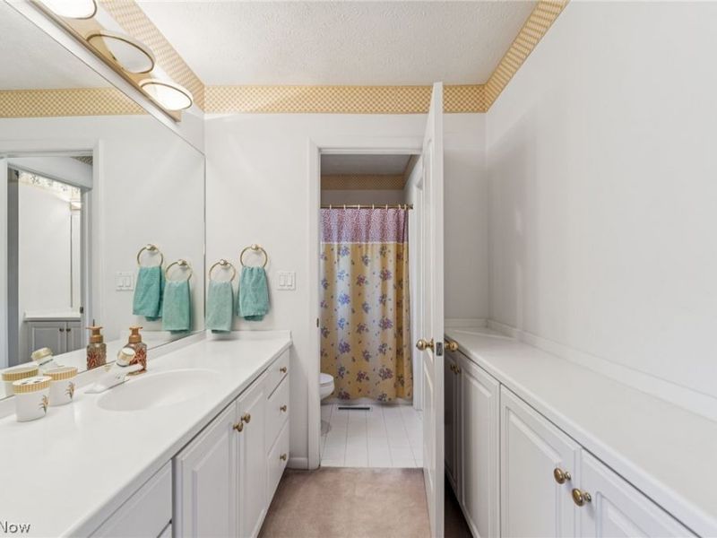 32341 Regency Court , Avon Lake, OH 44012 Photo 28