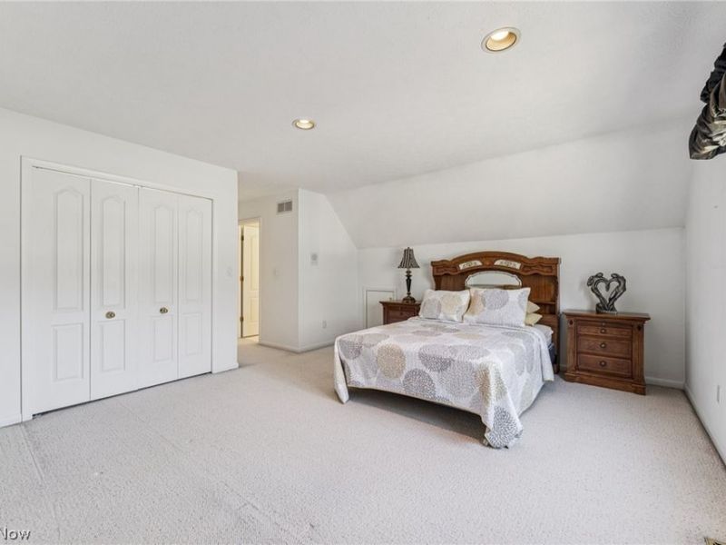 32341 Regency Court , Avon Lake, OH 44012 Photo 34