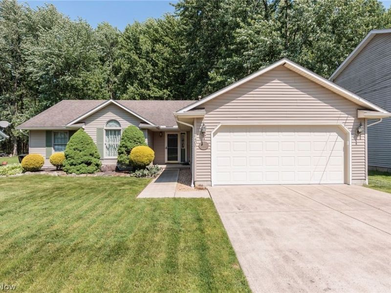 6405 Ridgeview Boulevard , North Ridgeville, OH 44039 Photo 2