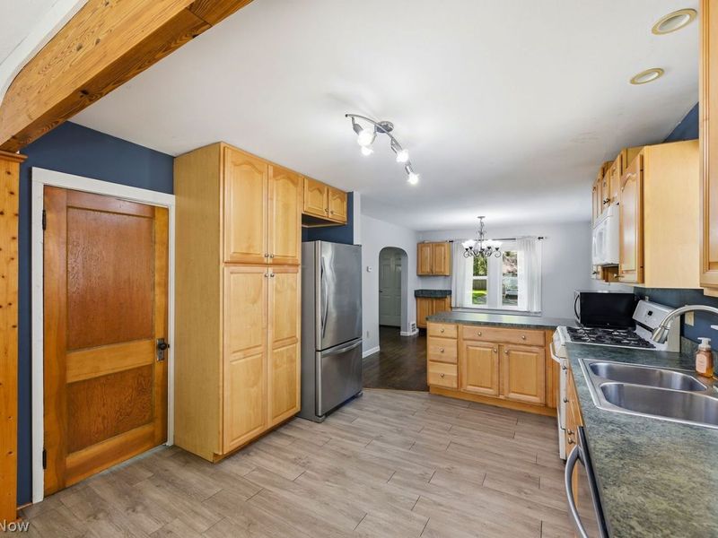 24334 Elm Road, North Olmsted, OH 44070 Photo 8