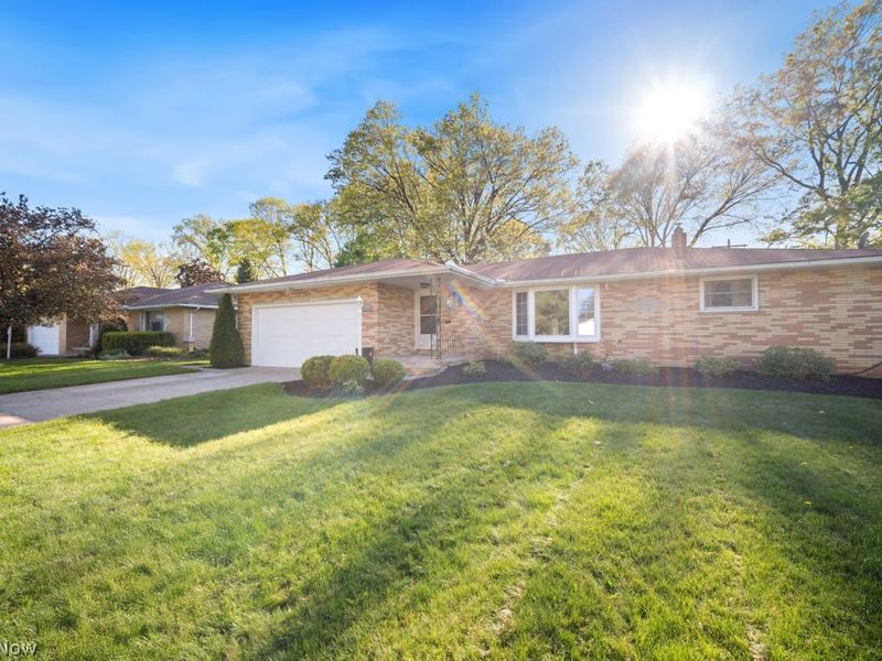 6098 St Joseph Drive , Seven Hills, OH 44131 Photo 4