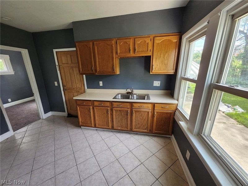 10308 Homeworth Avenue, Unit Down, Garfield Heights, OH 44125 Photo 7