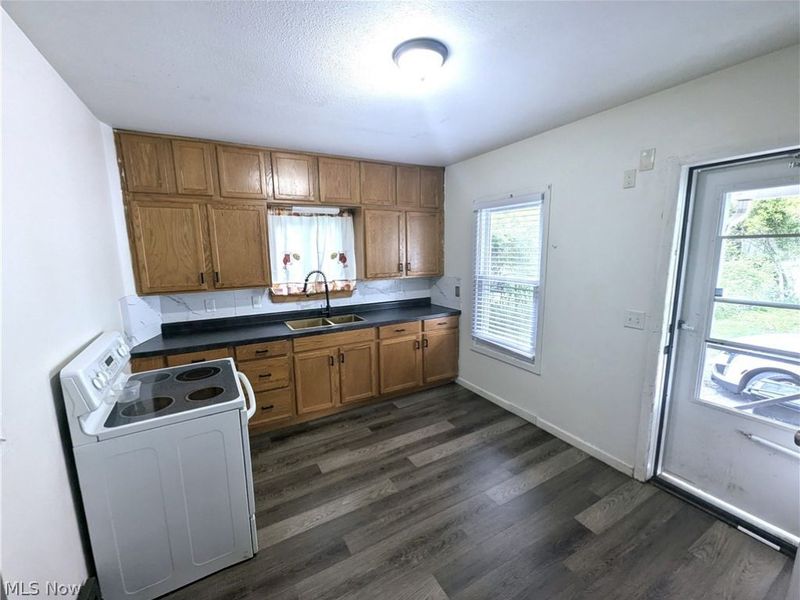 2330 Mahoning Avenue NW, Warren, OH 44483 Photo 15
