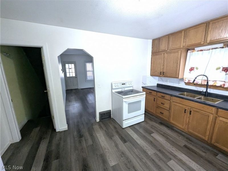 2330 Mahoning Avenue NW, Warren, OH 44483 Photo 19