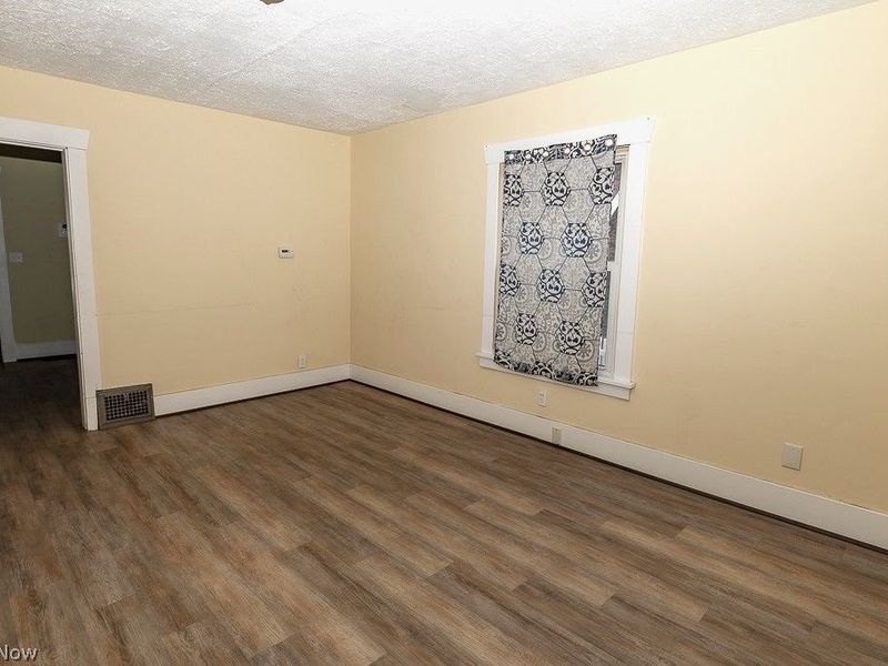 2330 Mahoning Avenue NW, Warren, OH 44483 Photo 6