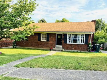 2304 Caywood Circle, Lexington, KY 40504