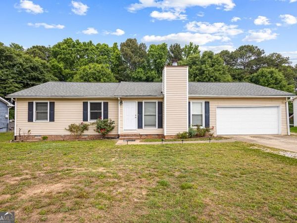 1631 Rose Garden Lane, Loganville, GA 30052