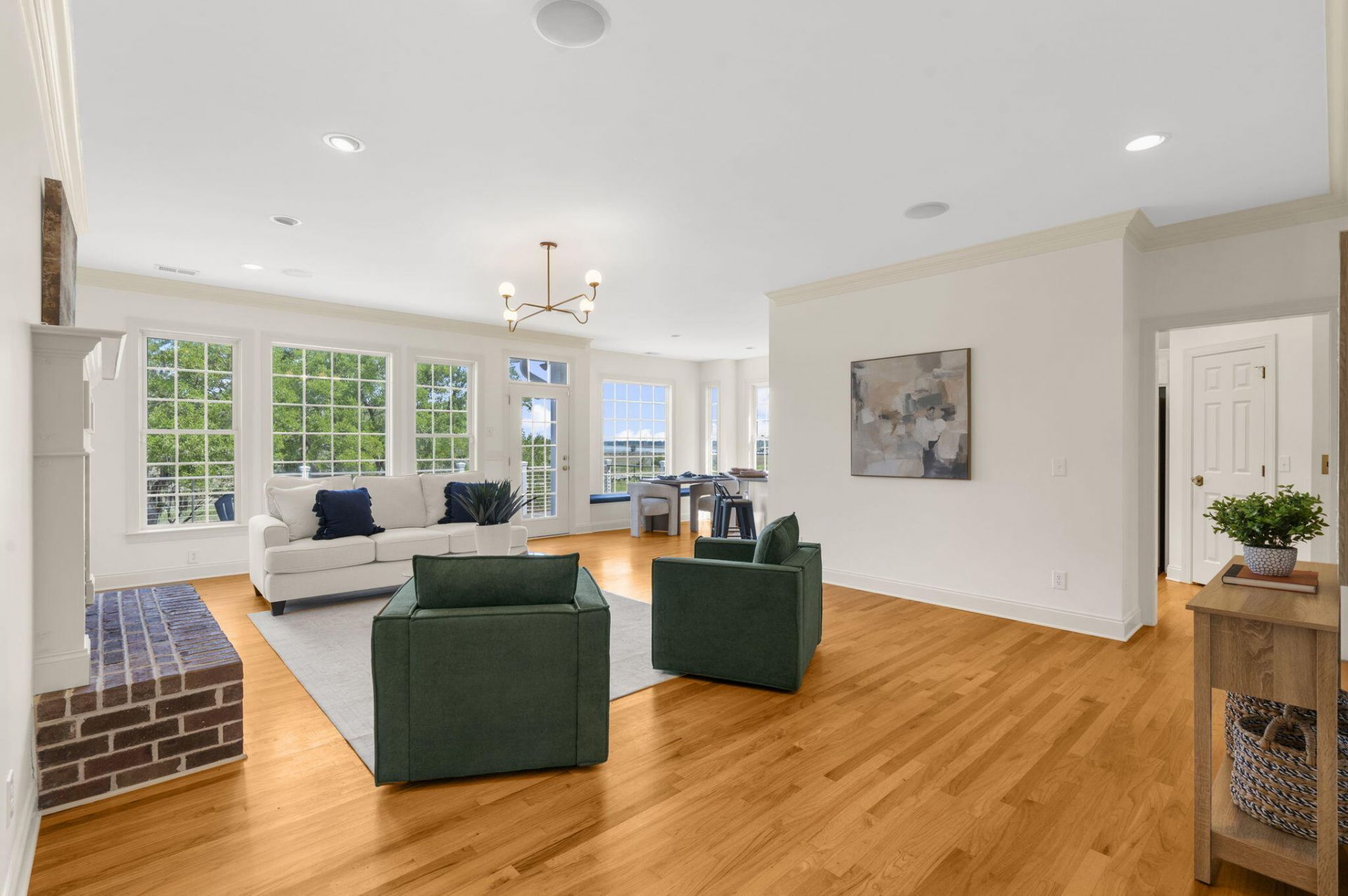 2411 Kemway Road Photo 24