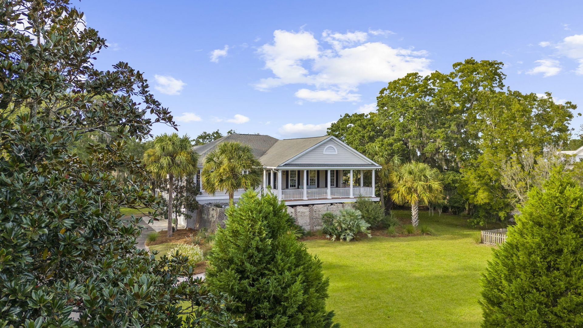 2411 Kemway Road Photo 4