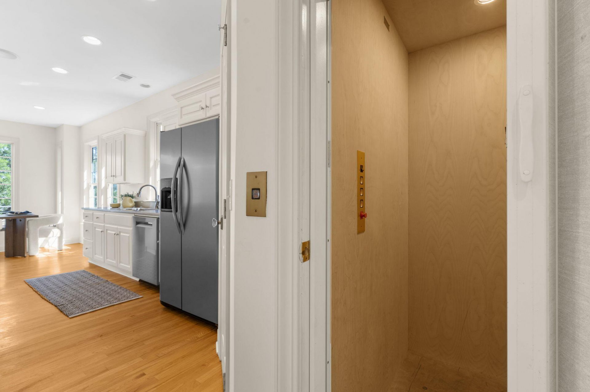 2411 Kemway Road Photo 44