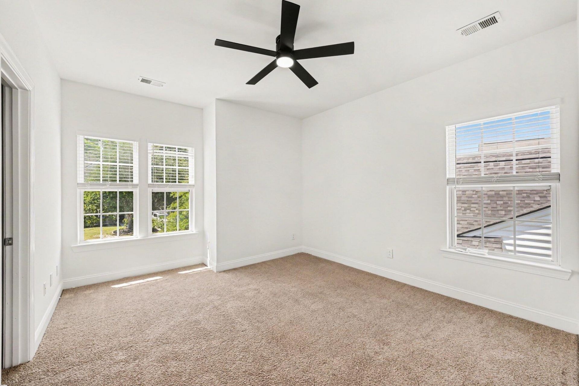 5275 Mulholland Drive Photo 17