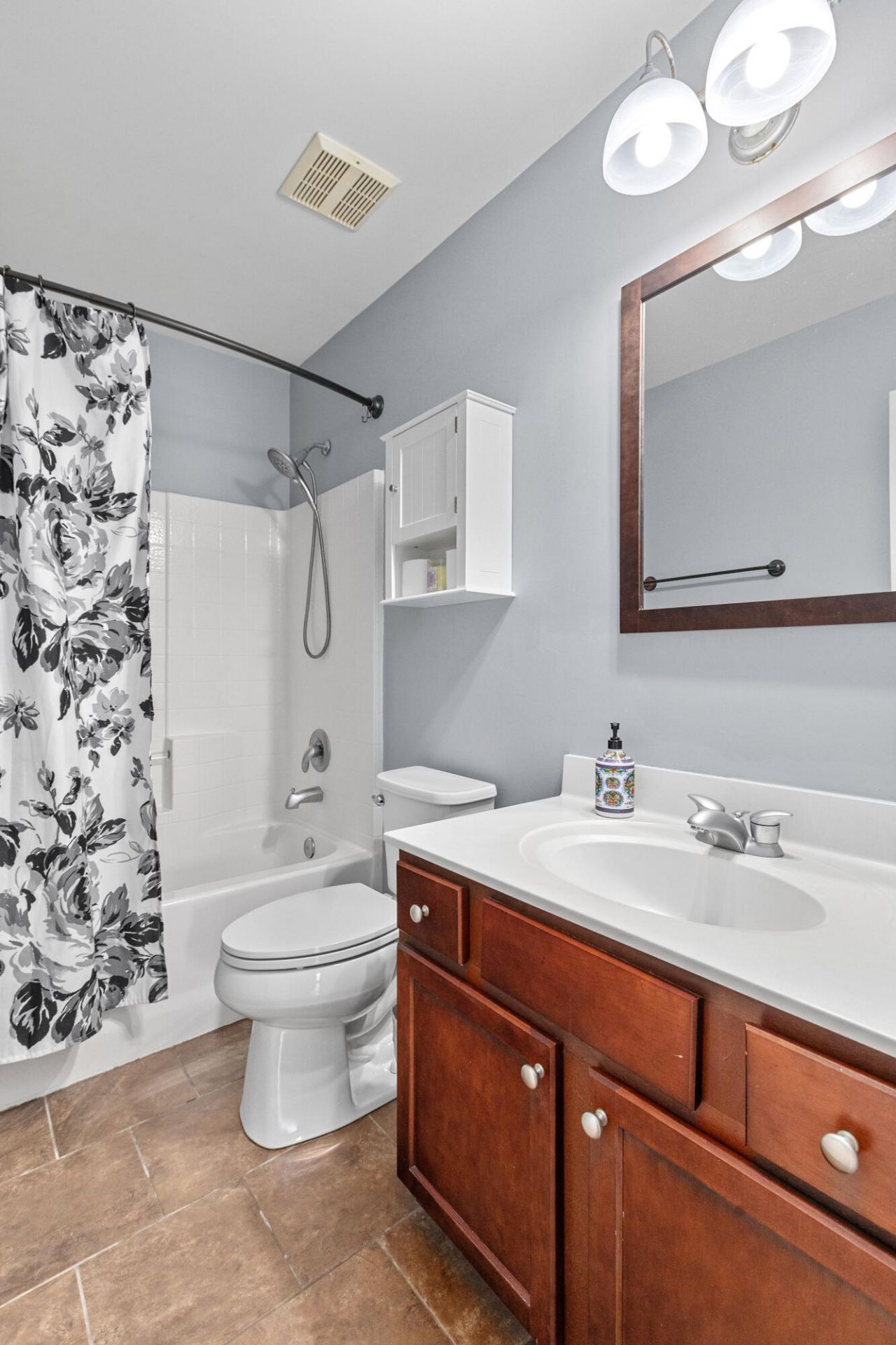 207 Sparkleberry Lane Photo 19
