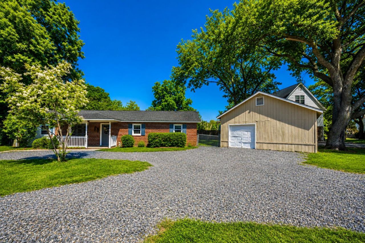 1281 Pickett Street Photo 4
