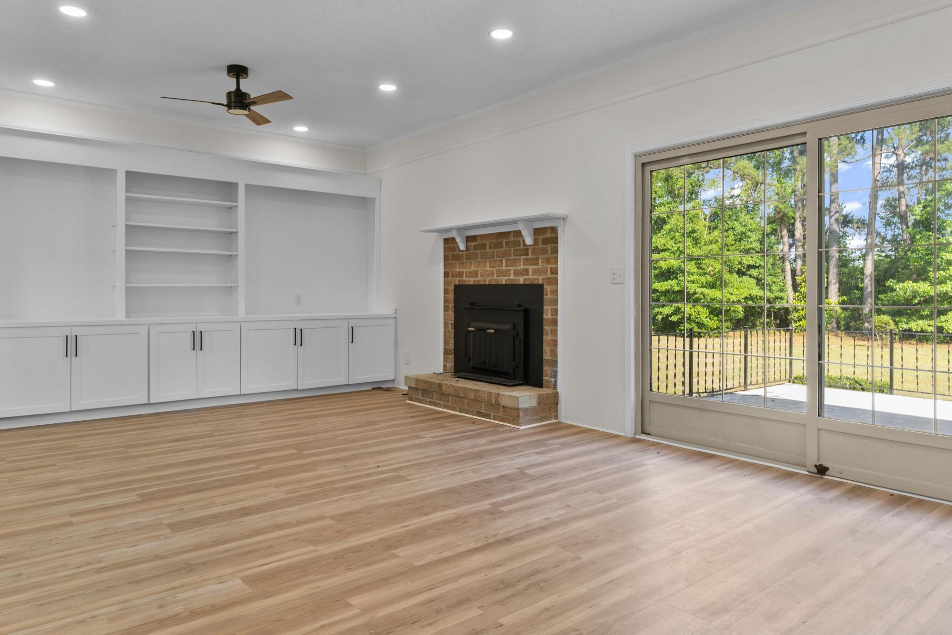 392 Fanfare Lane Photo 10