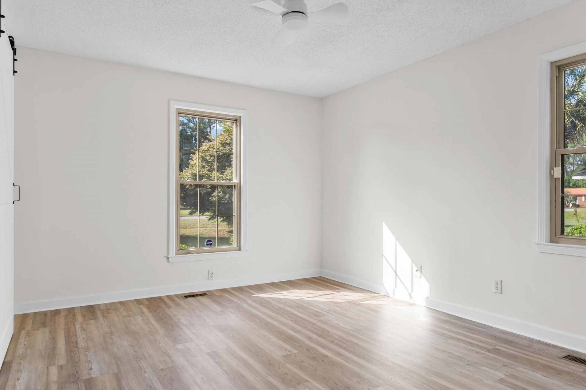 392 Fanfare Lane Photo 27