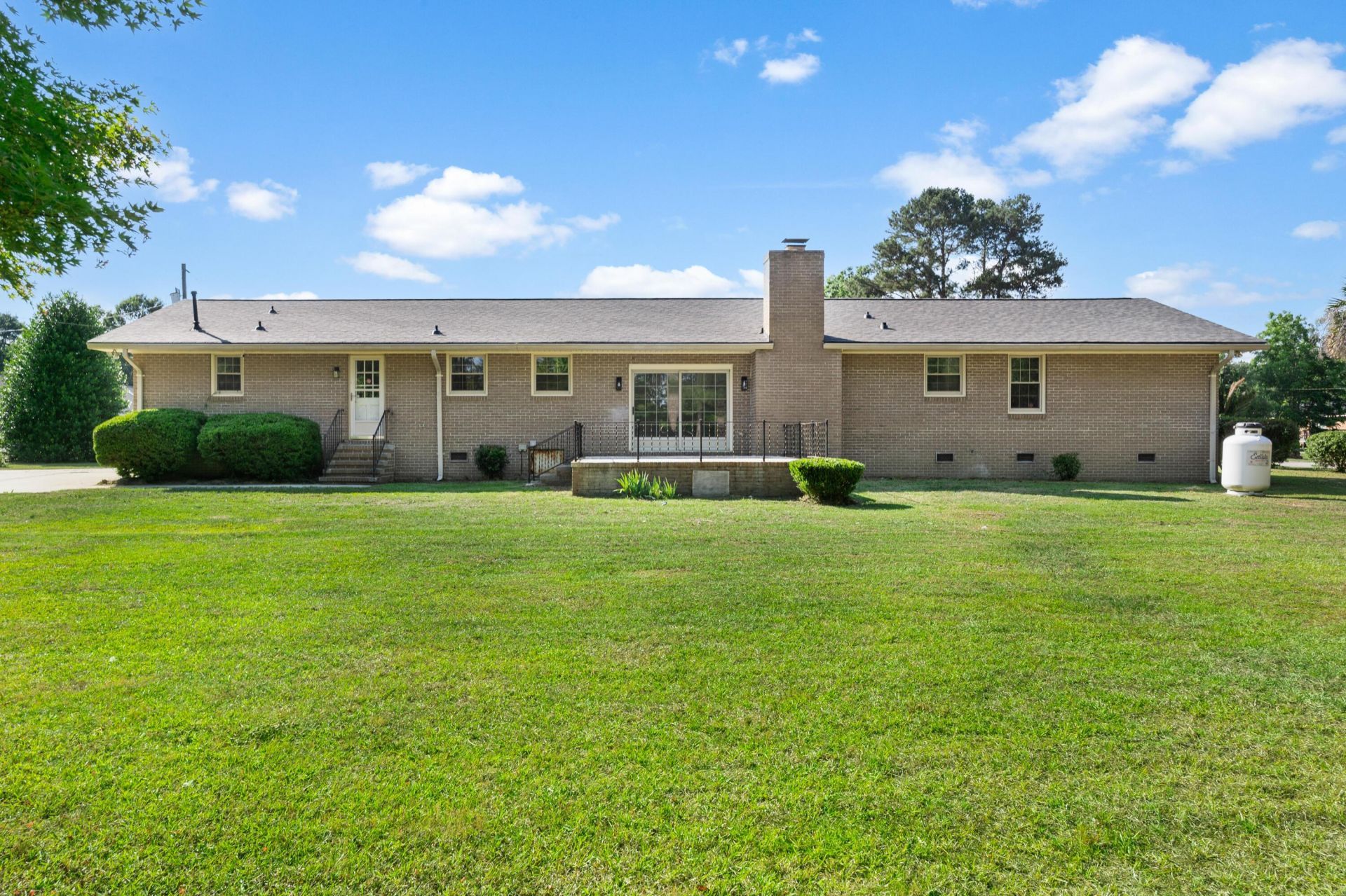 392 Fanfare Lane Photo 4