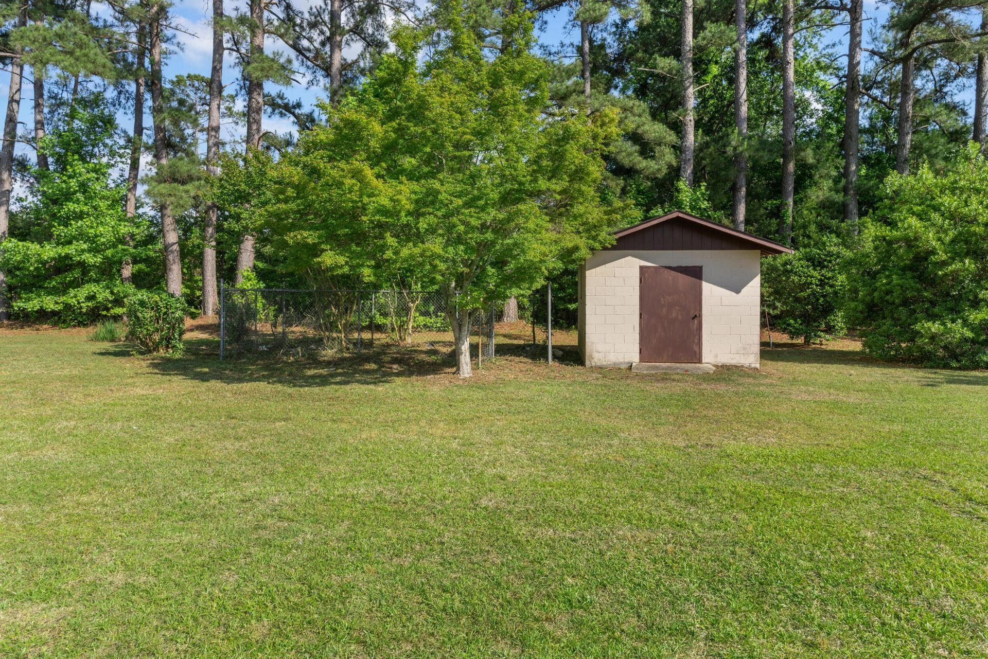 392 Fanfare Lane Photo 6