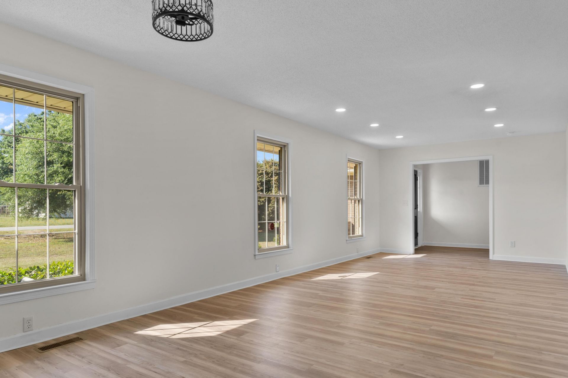 392 Fanfare Lane Photo 9