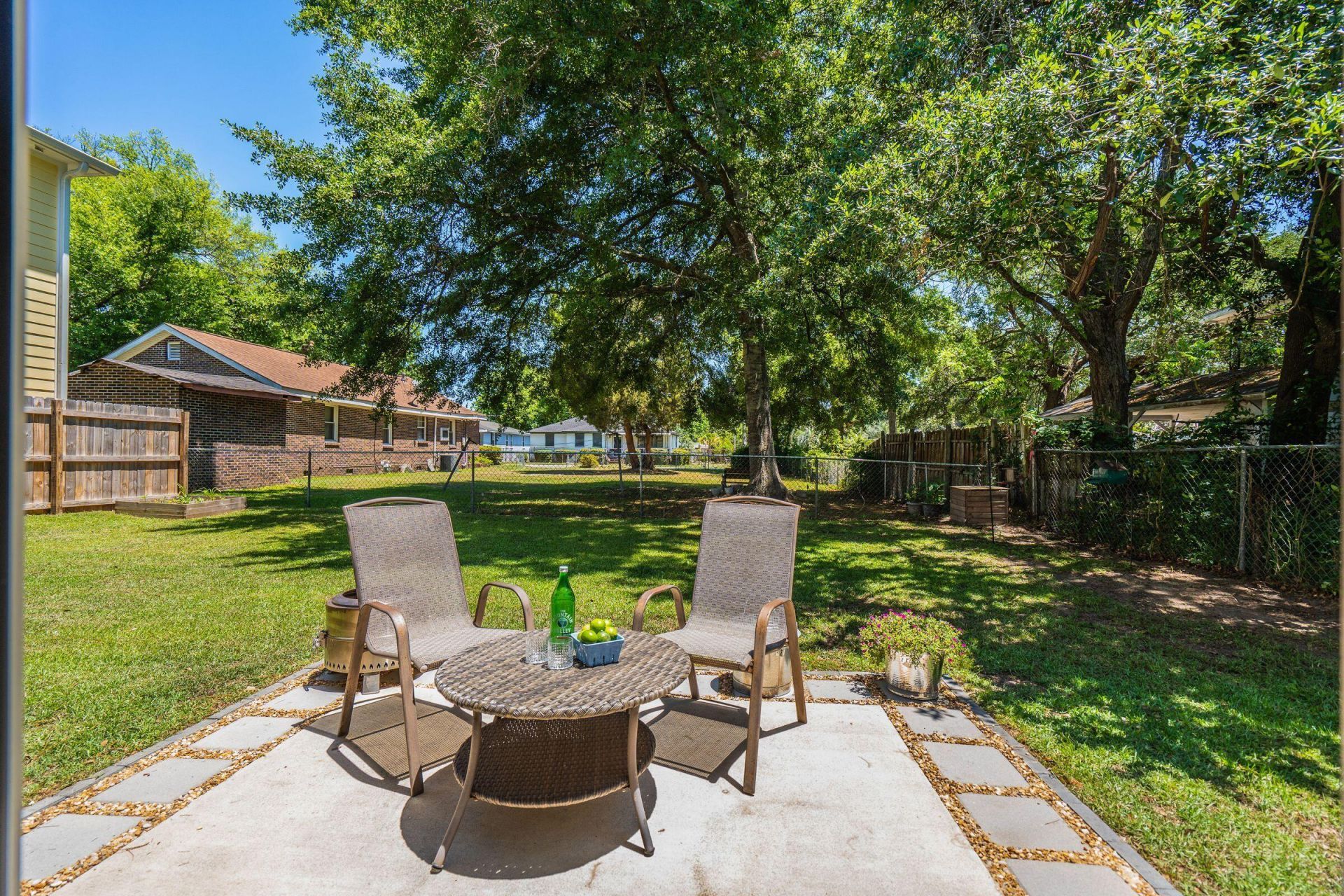 954 Channing Street Photo 26