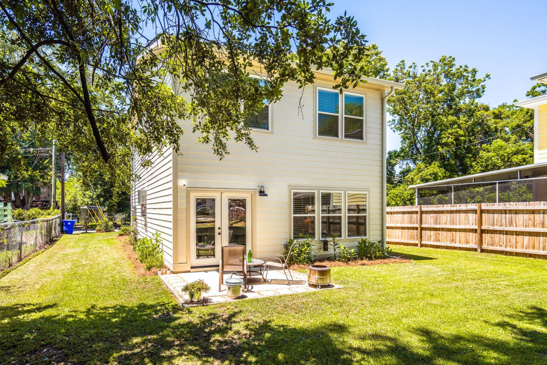 954 Channing Street Photo 28