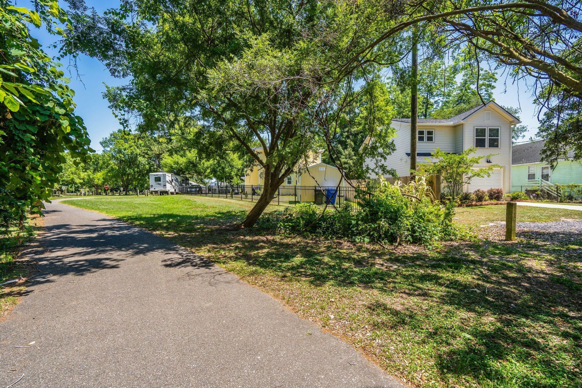 954 Channing Street Photo 30