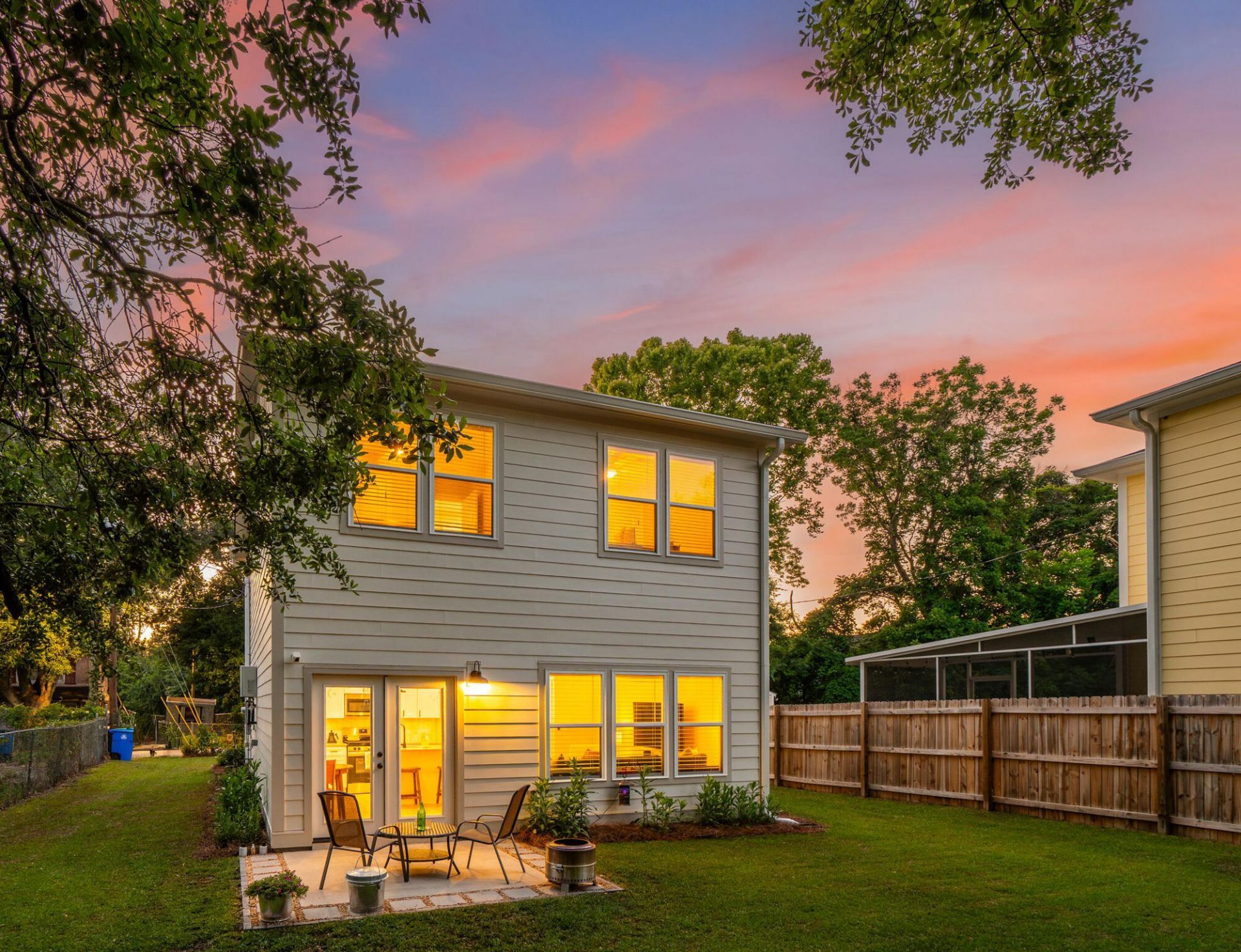 954 Channing Street Photo 39