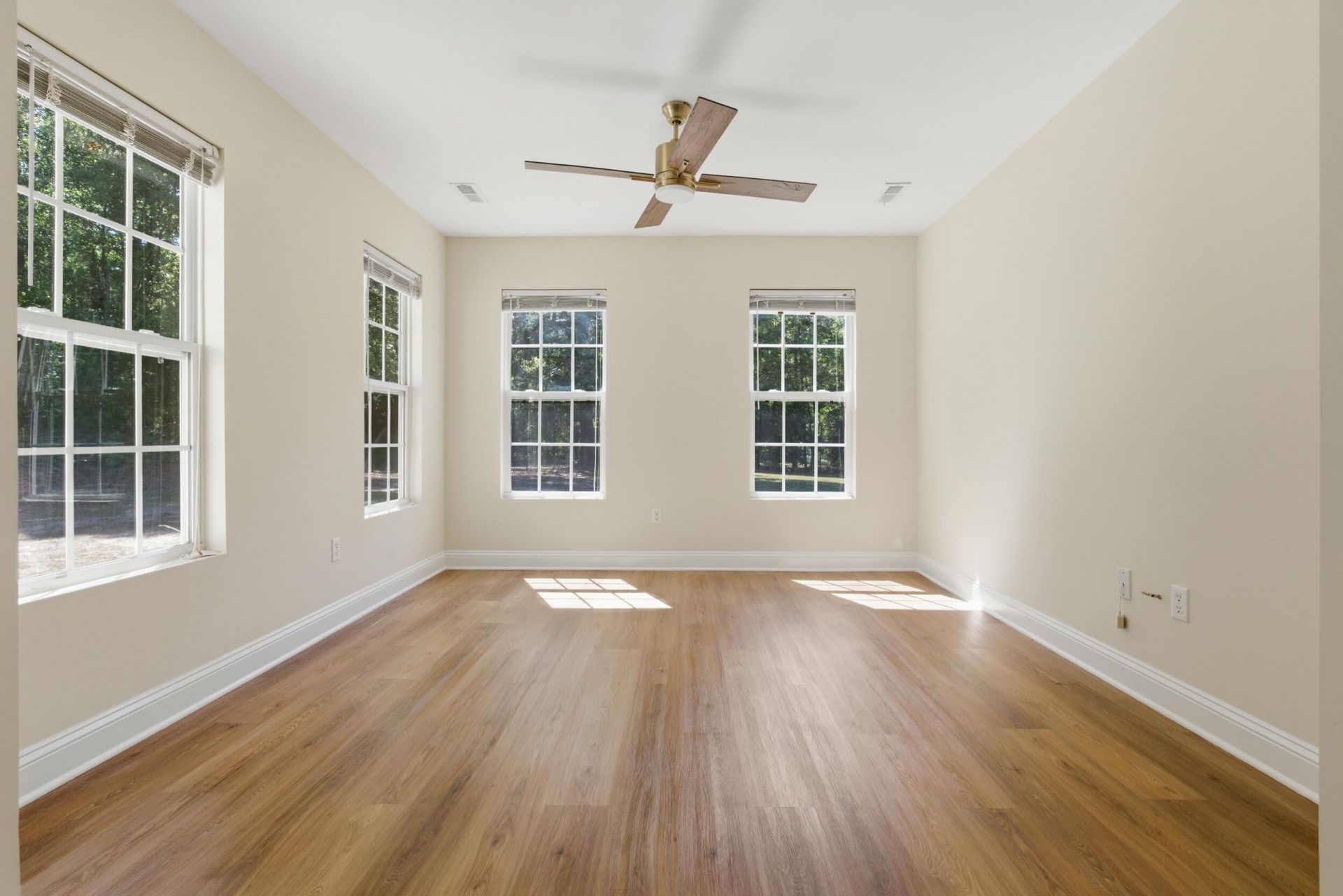 956 Saint Matthews Road Photo 12