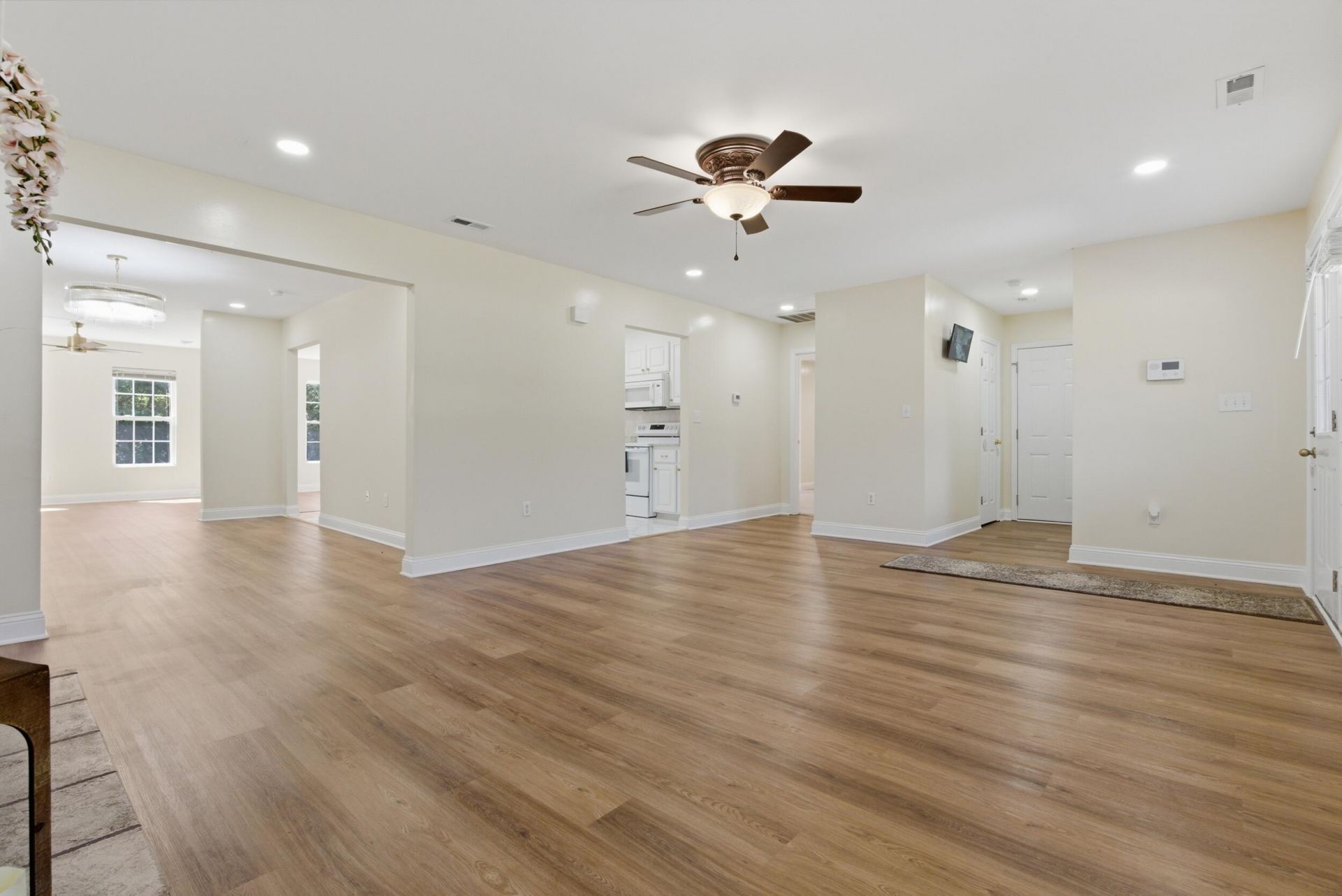 956 Saint Matthews Road Photo 9