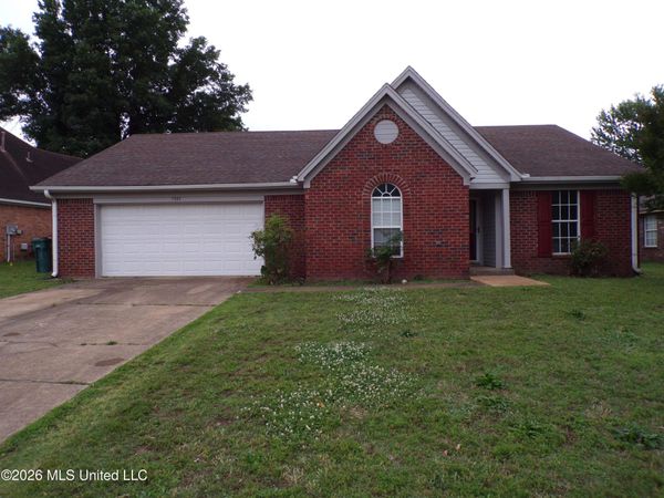 7395 Fox Hollow Lane, Southaven, MS 38671