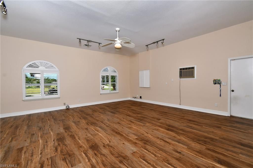 2313 SW 53rd Ter, Cape Coral, FL 33914 Photo