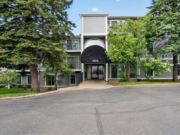 7675 142nd Street W, Unit 215, Apple Valley, MN 55124